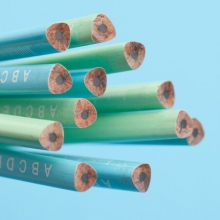 齐心 MP2028 三角木杆铅笔 (12支装) HB  黑色