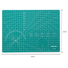 得力（deli） 78400 A4耐用PVC切割垫板桌垫 绿色